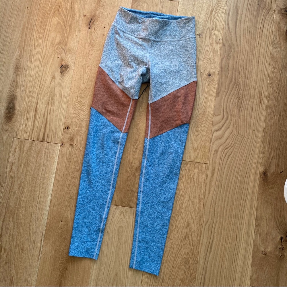 Outdoor Voices Warmup Leggings